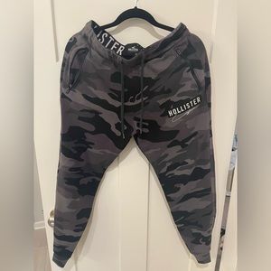 Hollister Camo Sweatpants Size M